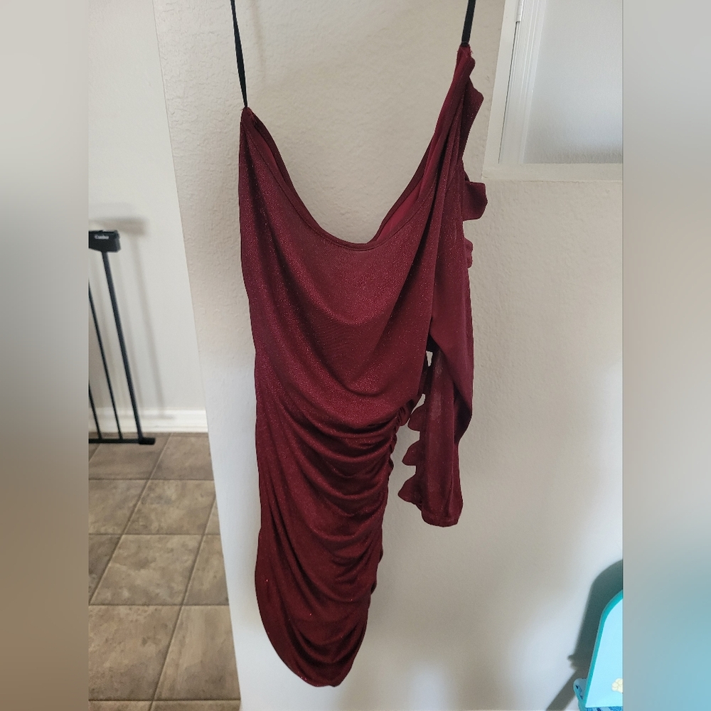 Dress - Picture 2 of 2